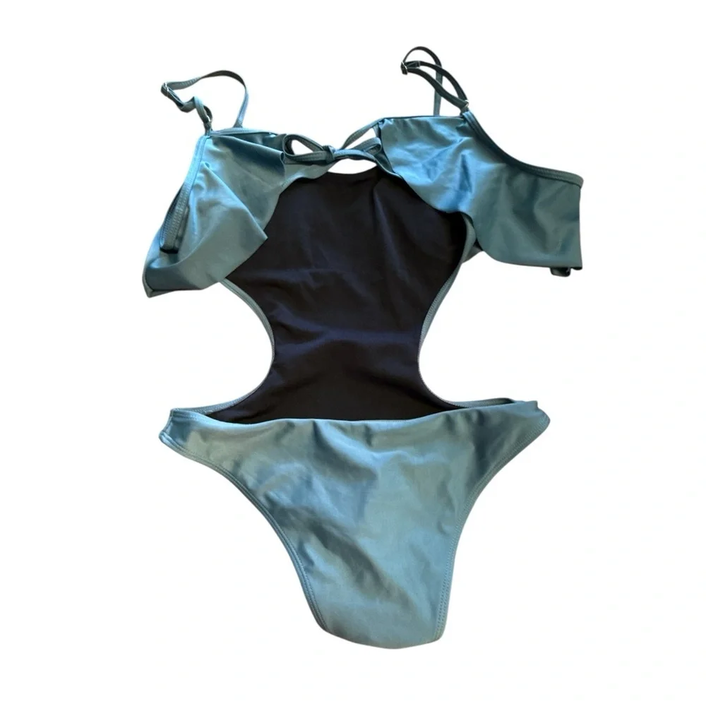Stylish Blue Ruffle Swimsuit - Picture 6 of 6